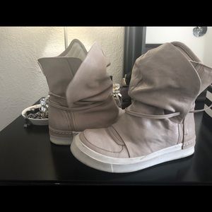 Cinzia Araia Mauve Sneakers!